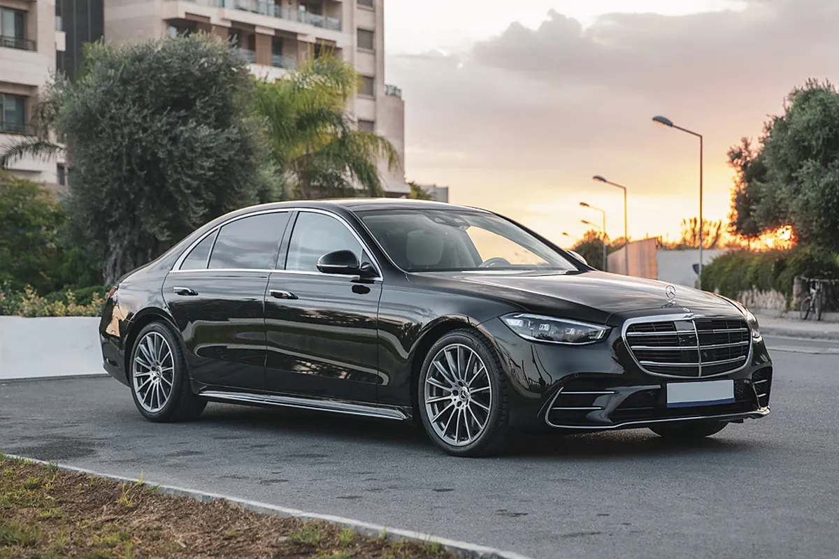 Istanbul Airport S-Class or E-Class Transfer: Which One?