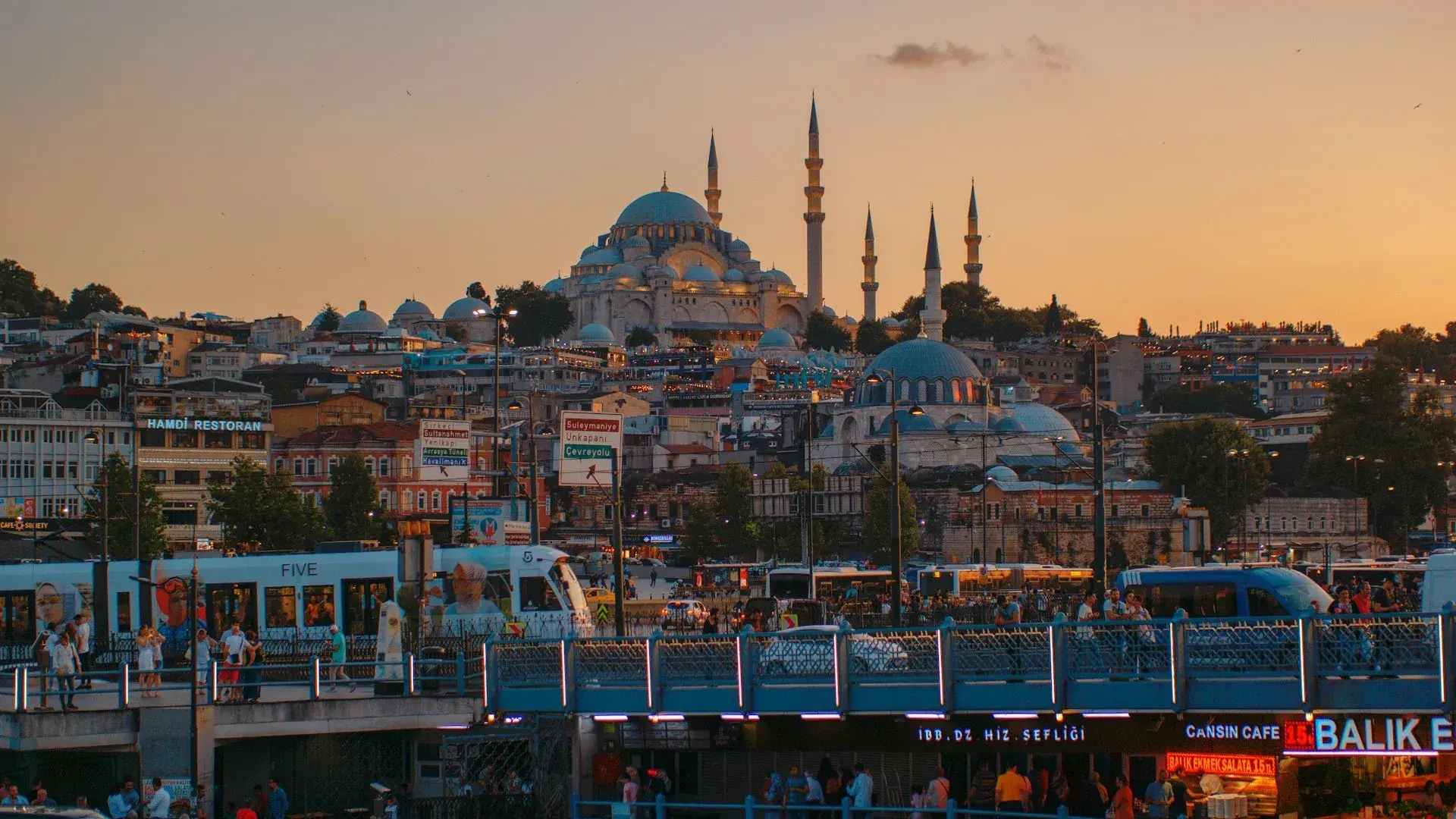 Best Time to Visit Istanbul 2026 – Month by Month Weather & Crowd Guide
