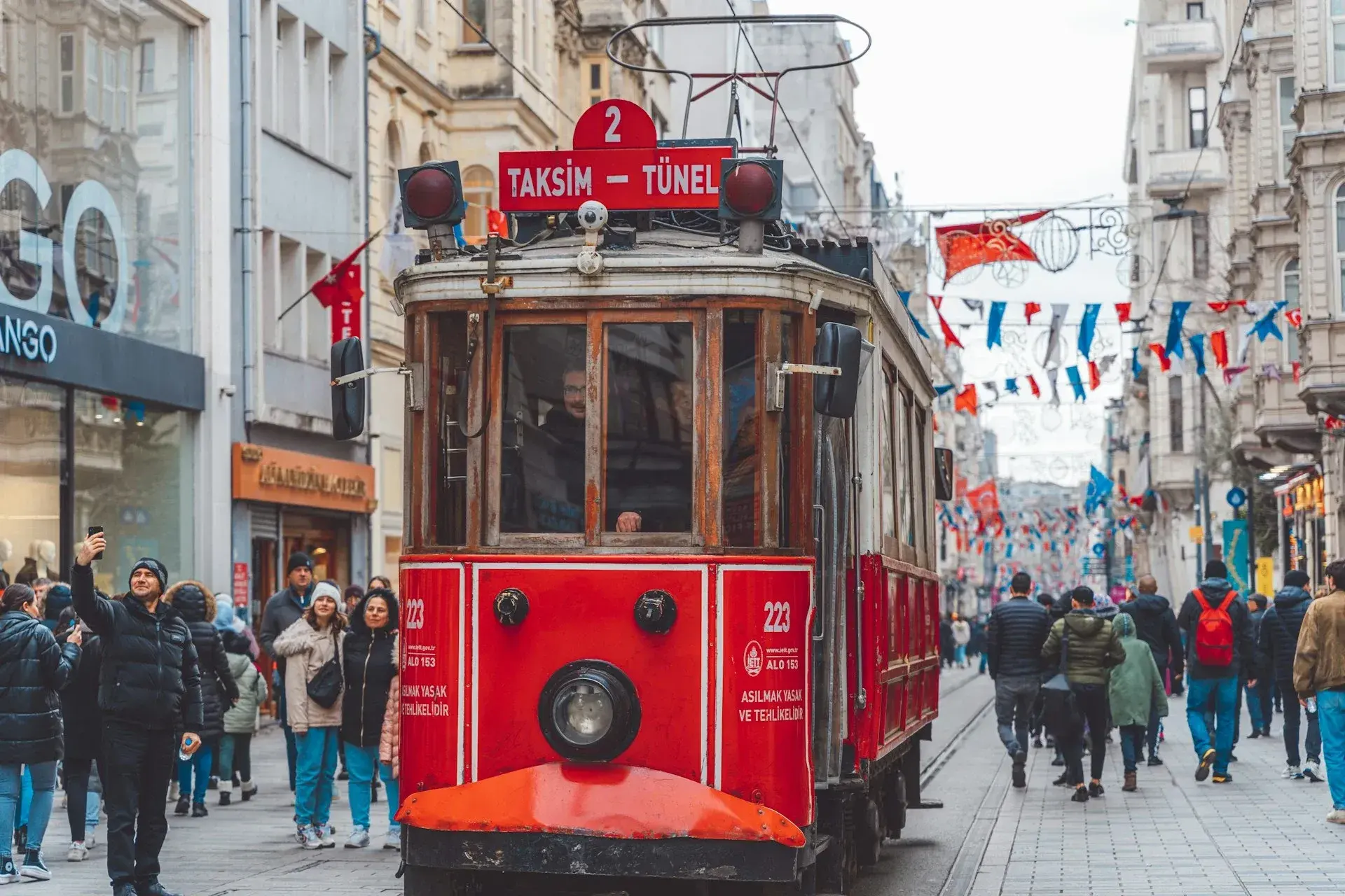 Istanbul Airport to Taksim 2026 – All Transfer Options Compared