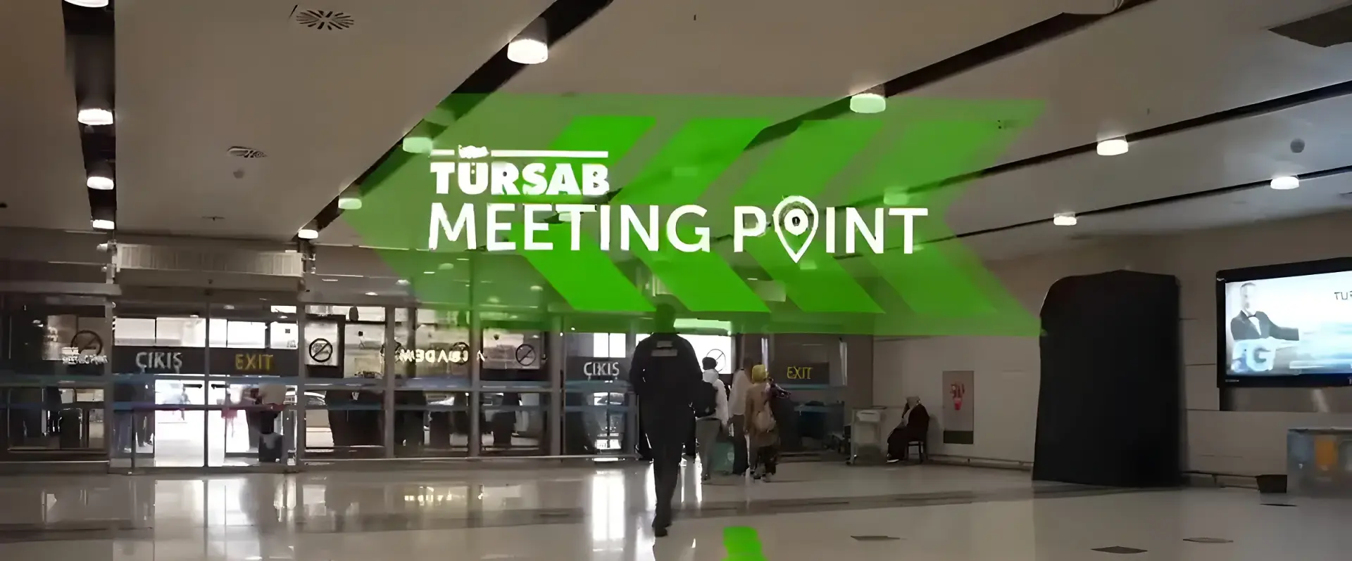 VIP Airport Meet & Greet: What to Expect from Your Private Chauffeur in Turkey